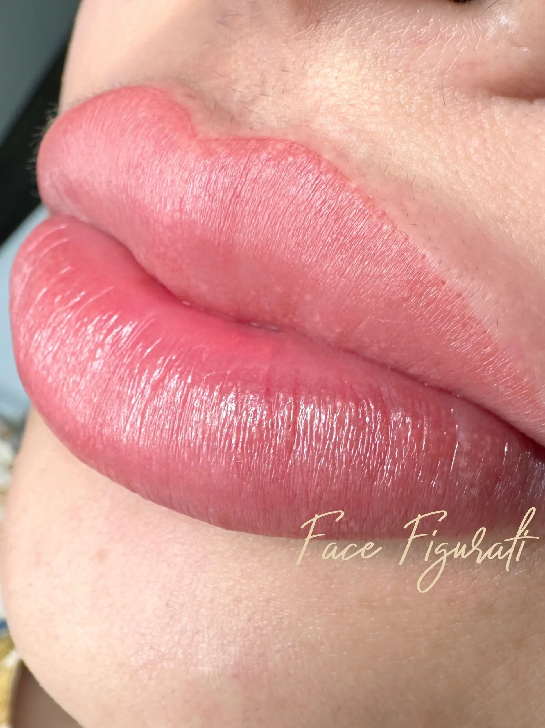 lip line tattoo